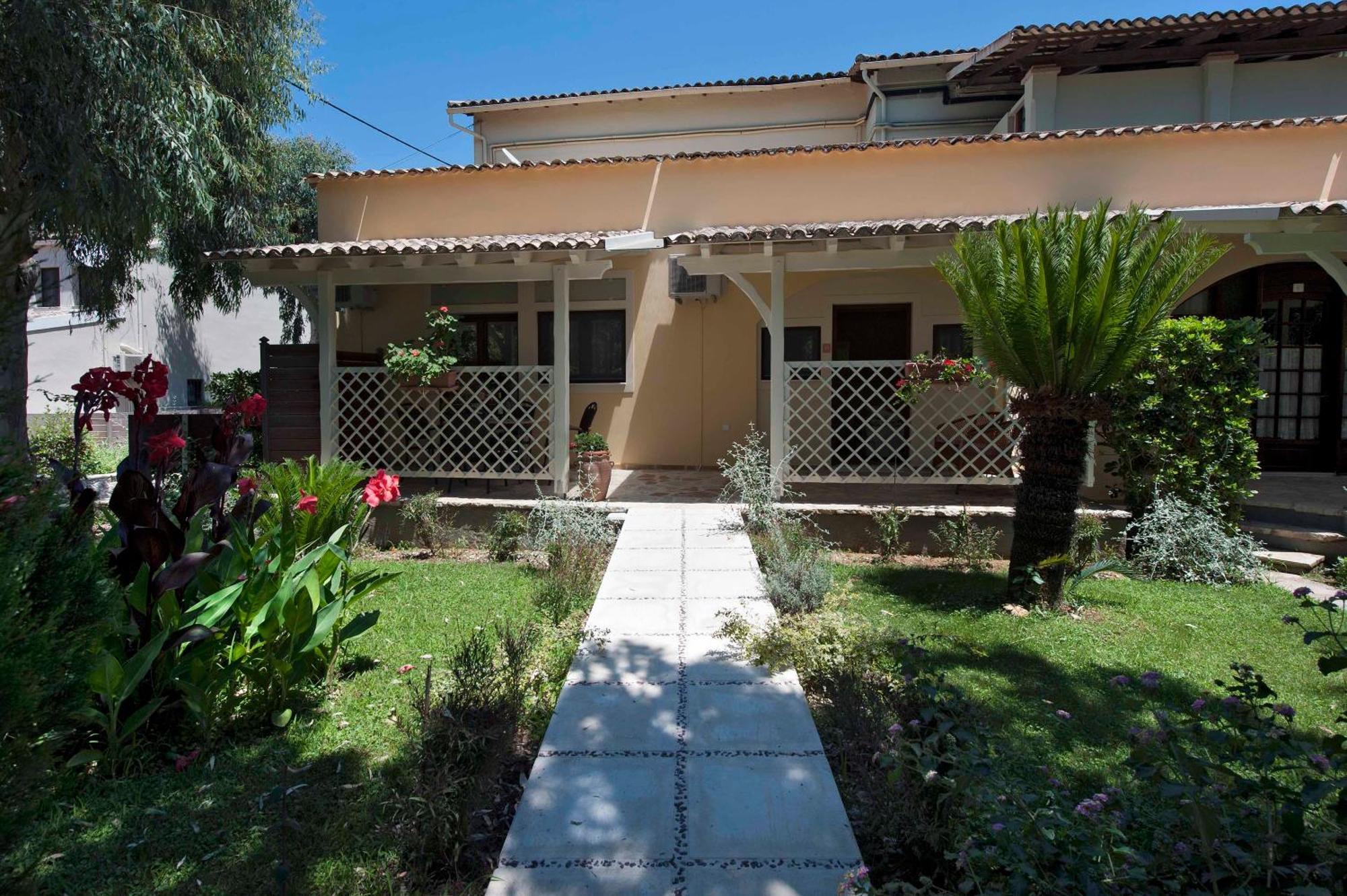 גאוביה Spiti Prifti Apartments מראה חיצוני תמונה